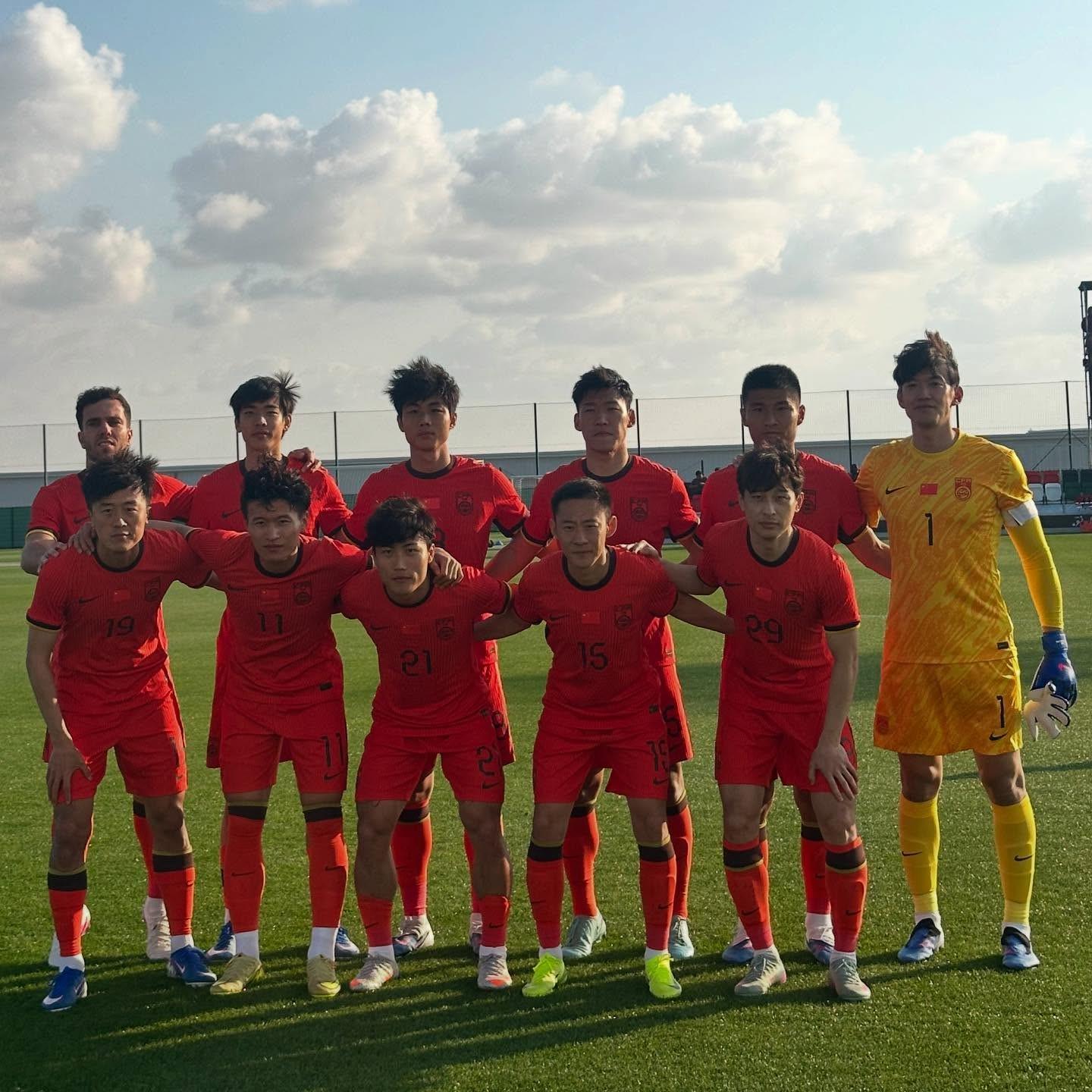 开云部门-马德兴：国足比赛用三套阵容是尝试新战术，也是为了球队公平