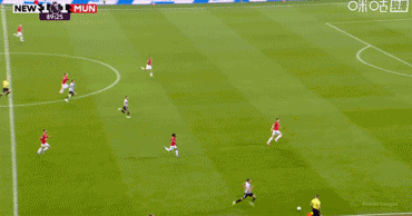 开云官方-曼联1-2被十人纽卡绝杀！卡里克遭首败，终极考验将定其能否转正